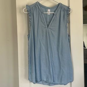 Mama Maternite Sleeveless Chambray Blouse with ruffled edge, size Medium